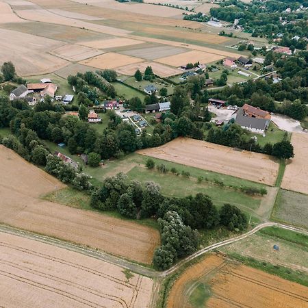 Domek Caloroczny Na Wylacznosc Niebieska Osada Nad Gorskim Potokiem Stary Waliszow 외부 사진